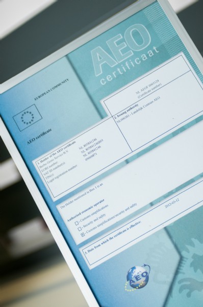 Certificate number: AEOF 0001124: Customs simplifications / Security and safety. Date of issue: 12.03.2012